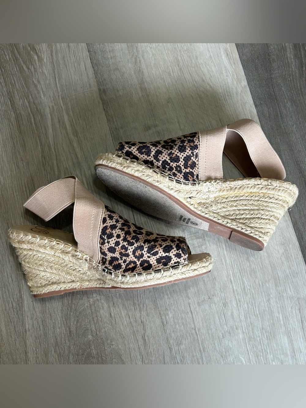 Delicious Leopard Espadrille Wedges Peep Toe Sandals size 6 NWOT